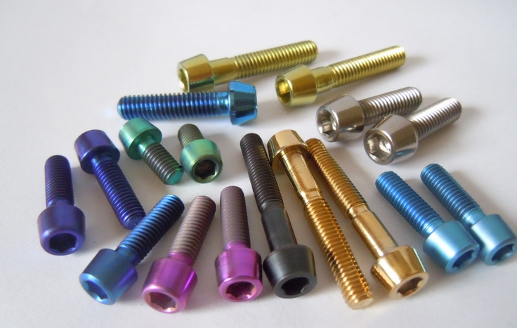 Titanio hexágono encabezada tornillo tornillo de grado2 DIN 912 